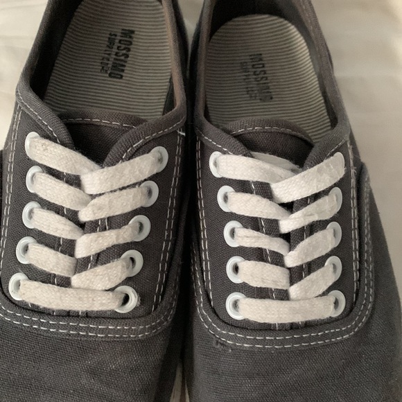 Mossimo Keds-Style Tennis Shoes - Picture 3 of 8